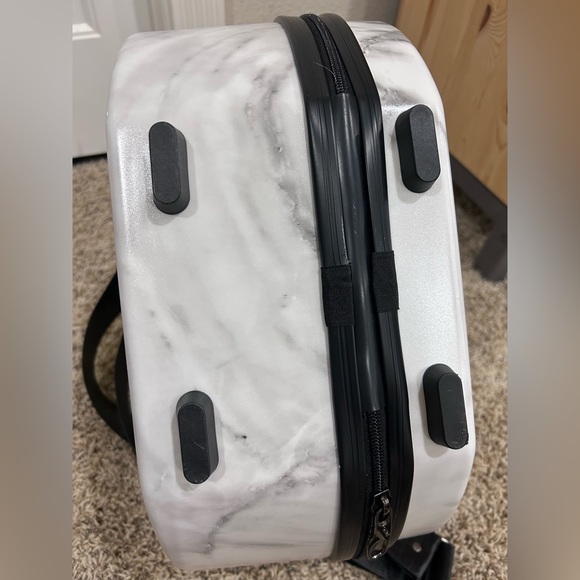 Calpak White and Black Hat Box - Picture 6 of 7